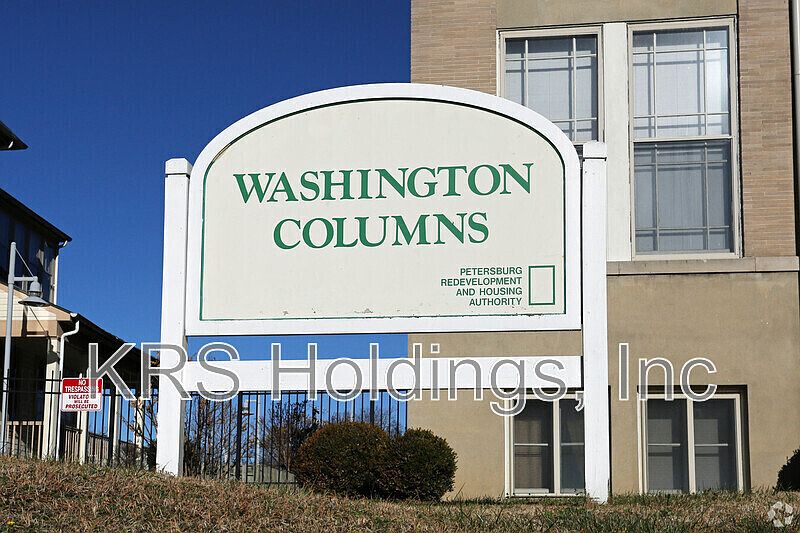 1st image of 647 W Washington St