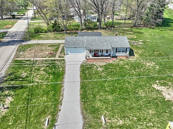 2nd image of 3458 E Oakwood Ave
