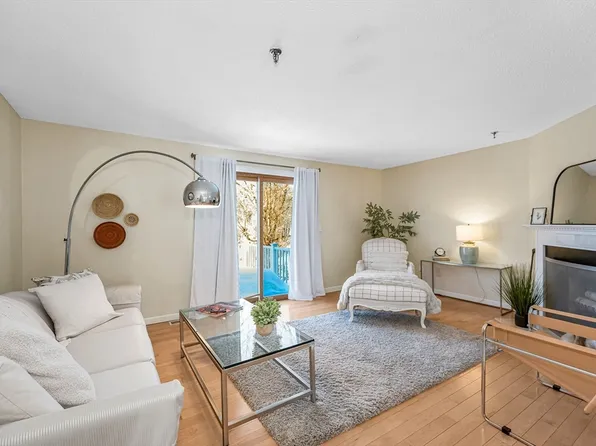 51 Tobey Rd Unit 47, Dracut, MA 01826