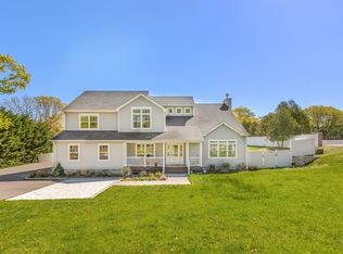 25 Quail Run, Hampton Bays, NY 11946