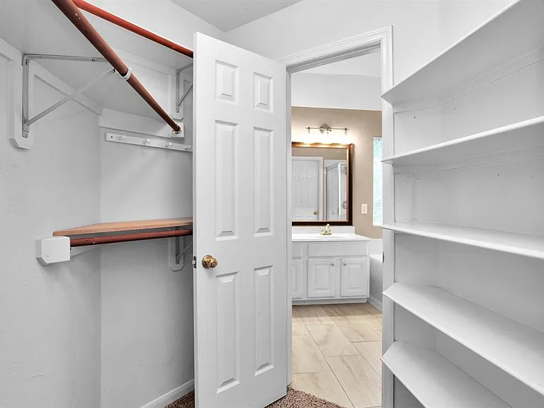 111 S Winterport Cir — Photo 13