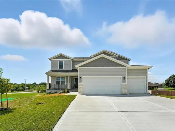 1937 SW Hightown Dr, Lees Summit, MO 64082