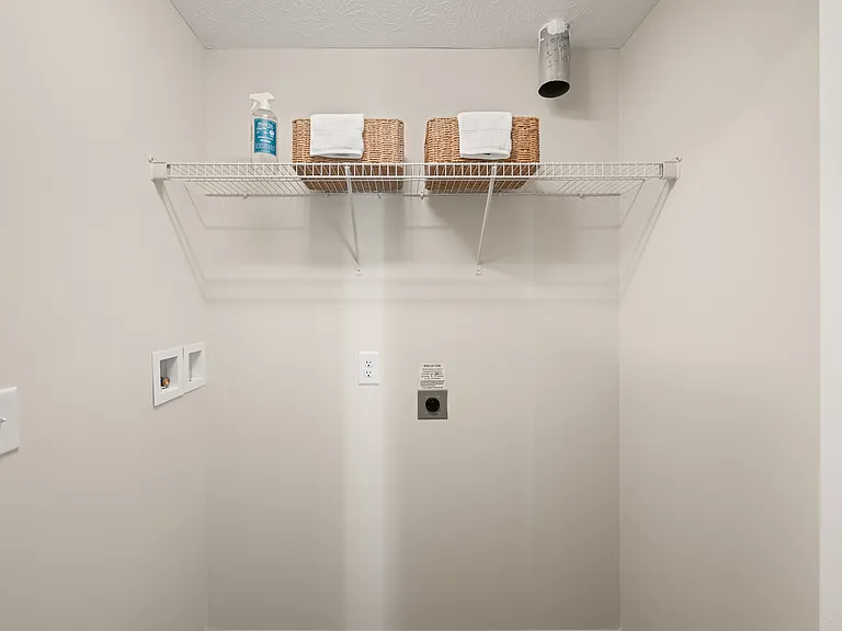 Tessa Place — Photo 13