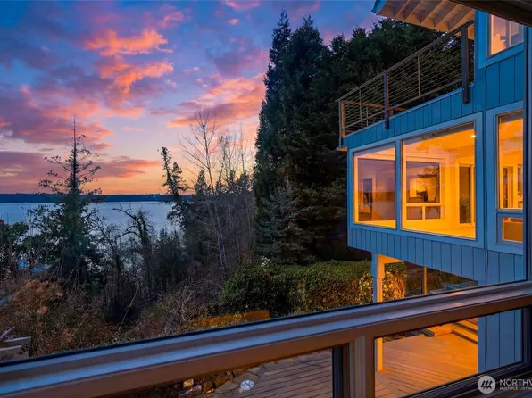 8449 W Mercer Way, Mercer Island, WA 98040