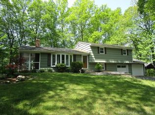 20 Stonehenge Pl, Watertown, CT 06795