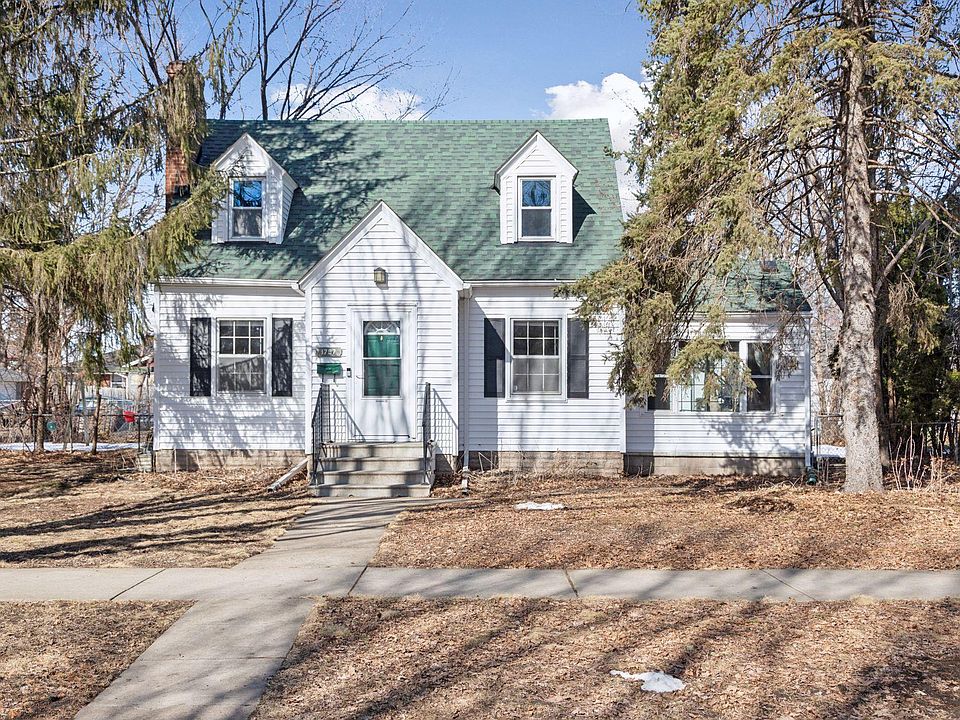 1st image of 1797 Hyacinth Ave E