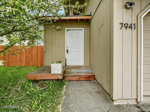3rd image of 7941 Williwa Ave