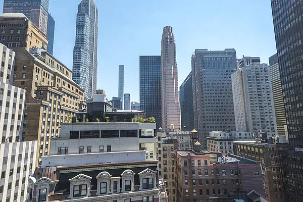 Rented by Douglas Elliman | media 16