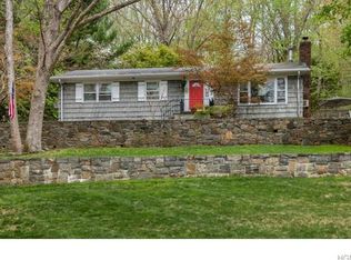 8 Park Ln, Somers, NY 10589