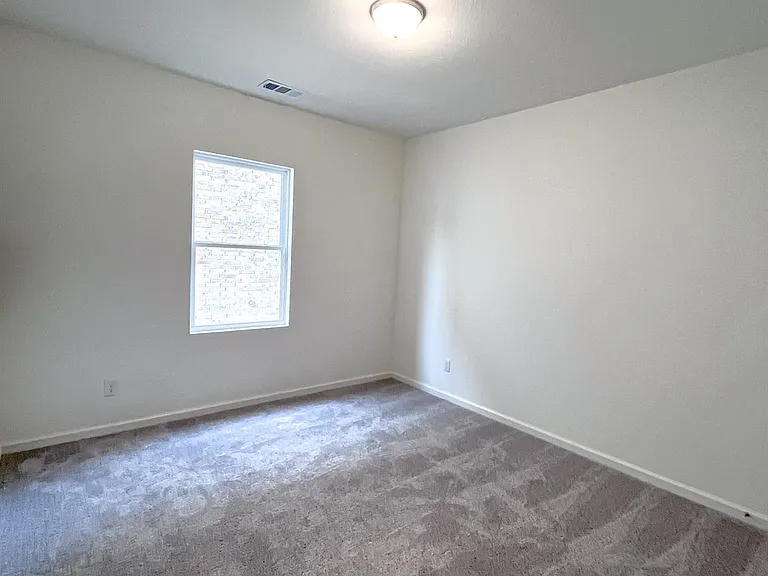 424 Madison Way — Photo 10