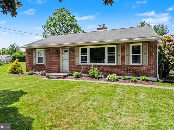 829 Old Forge Rd, New Cumberland, PA 17070