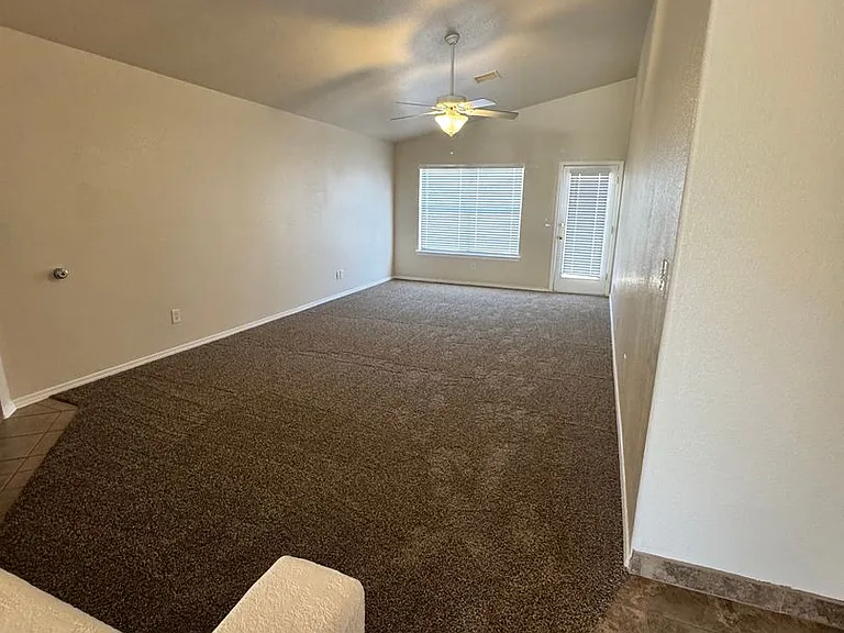 1326 Magoffin Pl — Photo 8