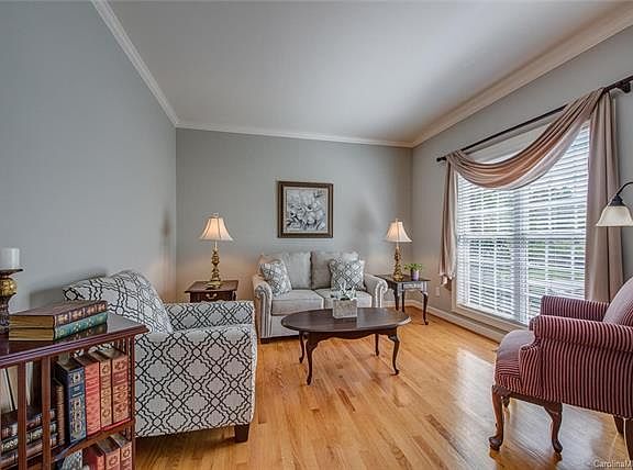 4th image of 3523 Fieldstone Dr