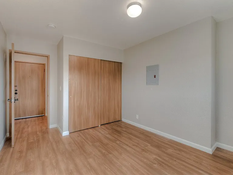 Genesis Apartments — Photo 10