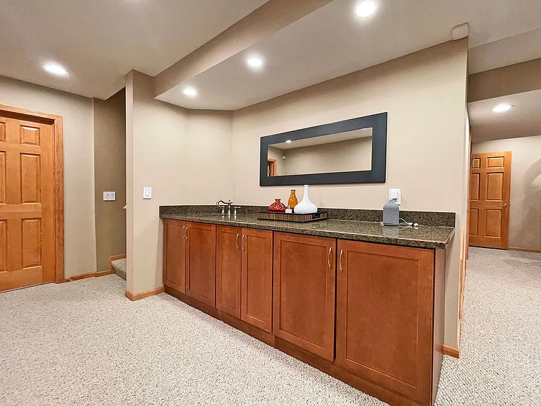 6560 Shadow Ln — Photo 35
