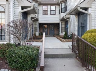 2612 Lighthouse Ln, Parlin, NJ 08859