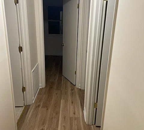 Hall facing bedrooms