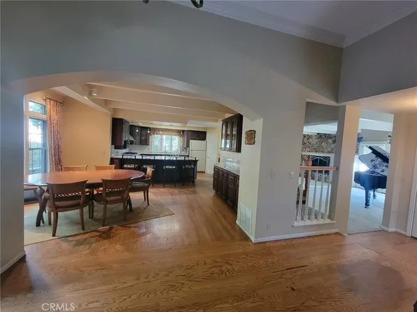 28940 Potomac Dr, Lake Arrowhead, CA 92352