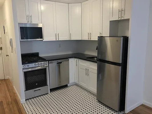 Rented by Triumph Property Group | media 16