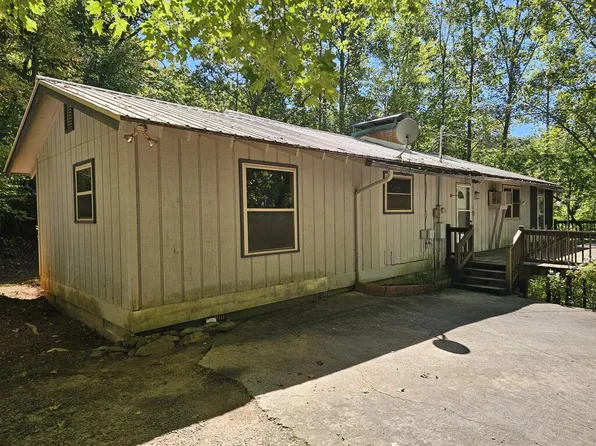 56 Hickory Hollow Ln, Franklin, NC 28734