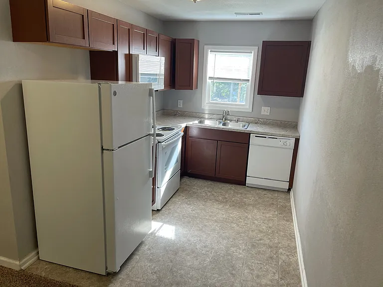 8255 Center Dr — Photo 3