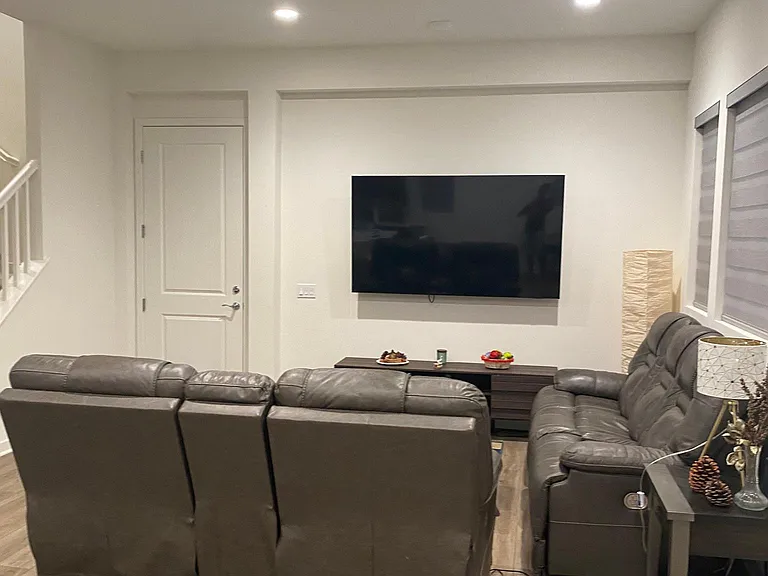 475 Clubhouse Dr — Photo 9