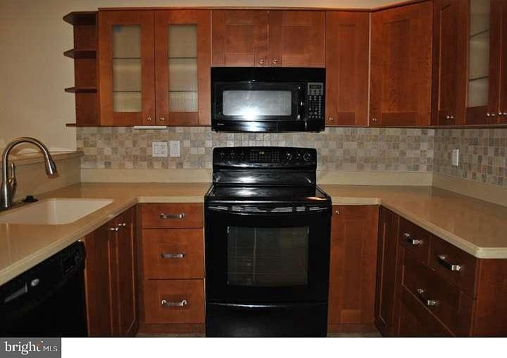 1st image of 251 Parkview Way