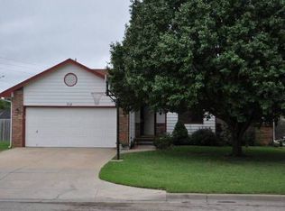843 Sherwood Forest Dr, Birmingham, AL 35235