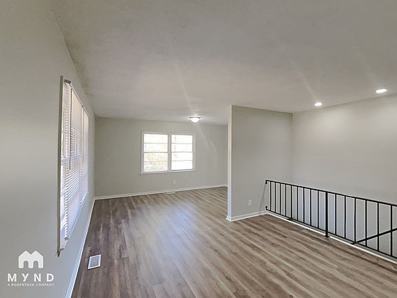 4th image of 3672 Stanford Cir