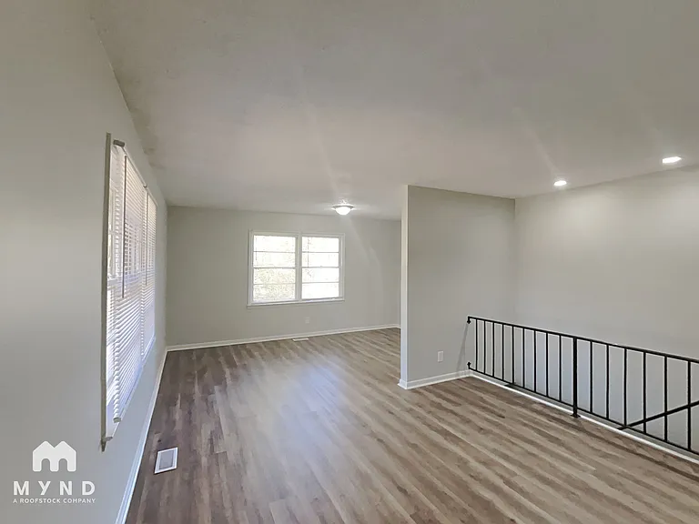 3672 Stanford Cir — Photo 4