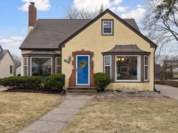 1028 Montana Ave W, Saint Paul, MN 55117