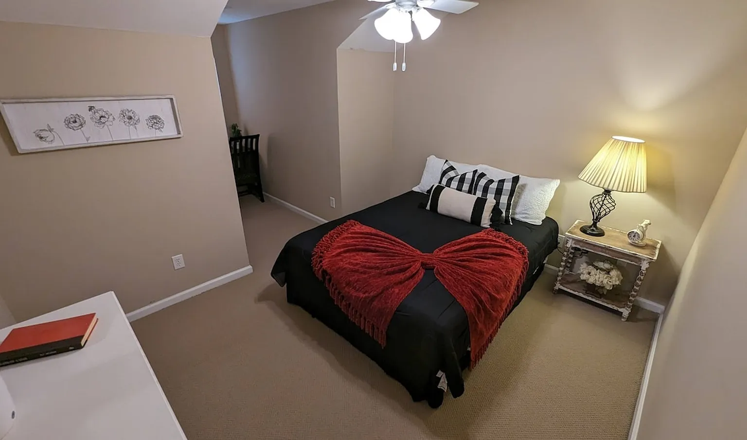 3 bed, $3,450 — Photo 2