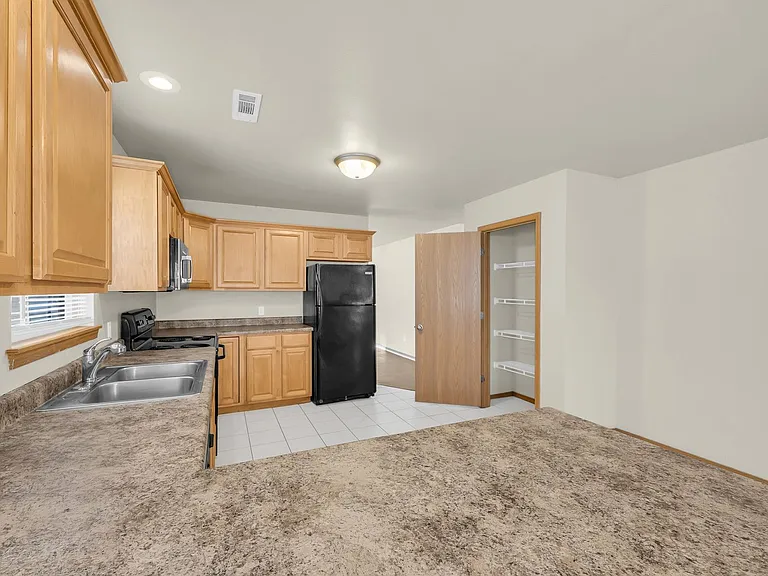 2970 W Old Farmington Rd — Photo 8