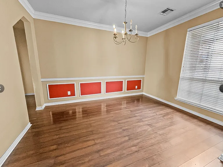 5530 Greensboro Dr — Photo 13