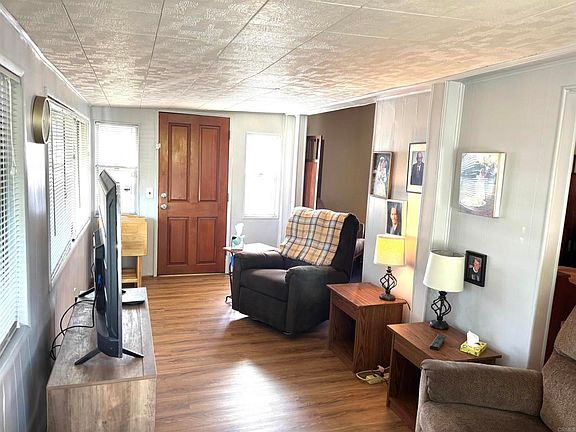 5th image of 955 Howard Ave Space 28