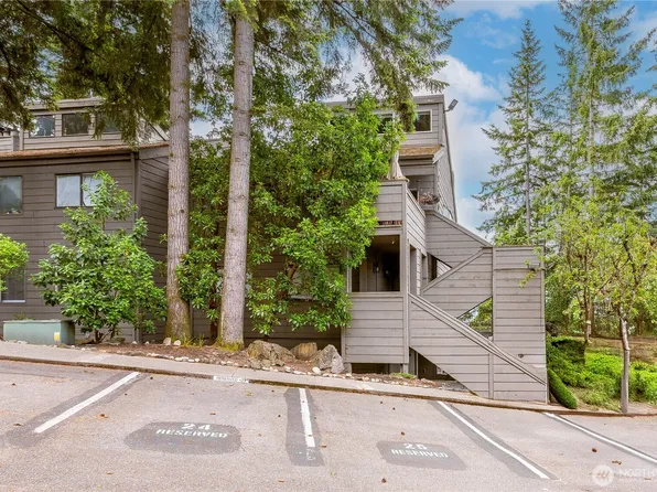 12517 NE 23rd Place #A2, Bellevue, WA 98005