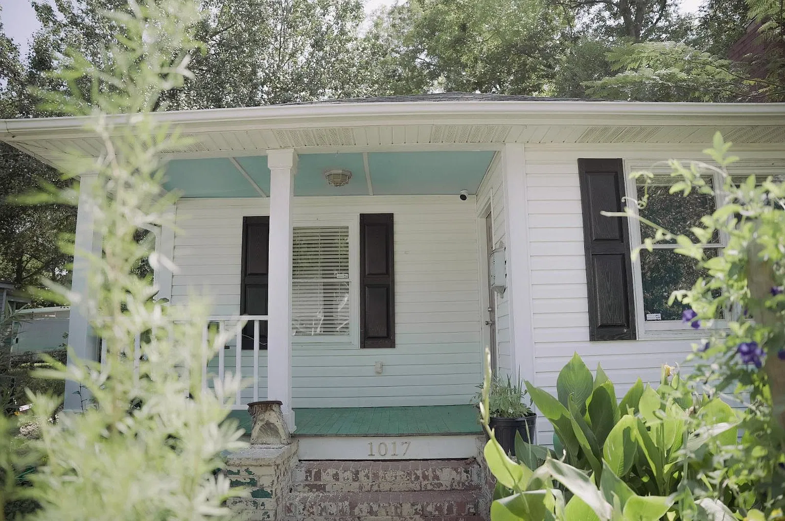 3 bed, 1218 sqft, $2,000 — Photo 2