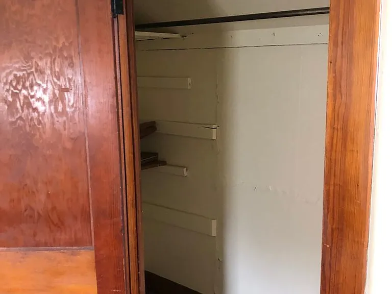 122-124 S Maple St — Photo 7