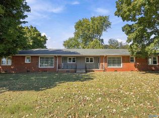 1109 Evans Dr, Athens, AL 35611