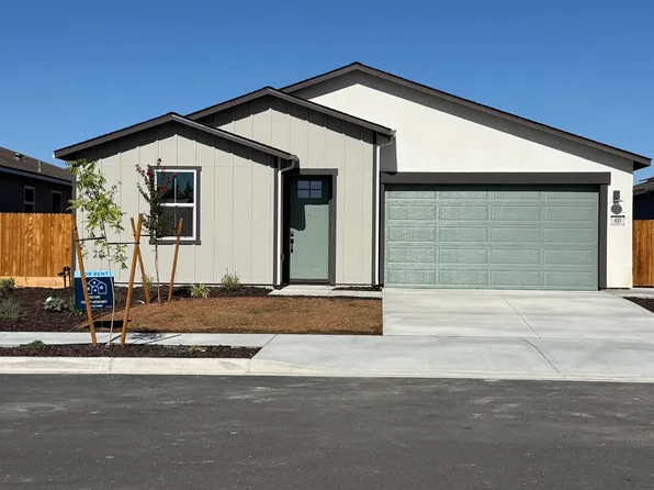 835 N Michelle St, Visalia, CA 93291