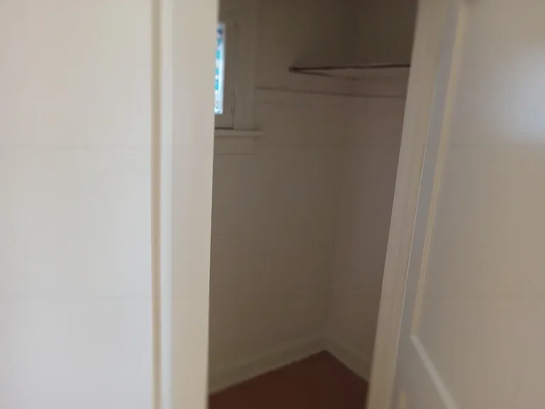 Bedroom #1 walkin-closet