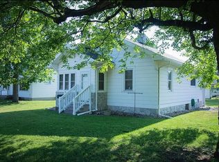889 S Main St, Linton, IN 47441