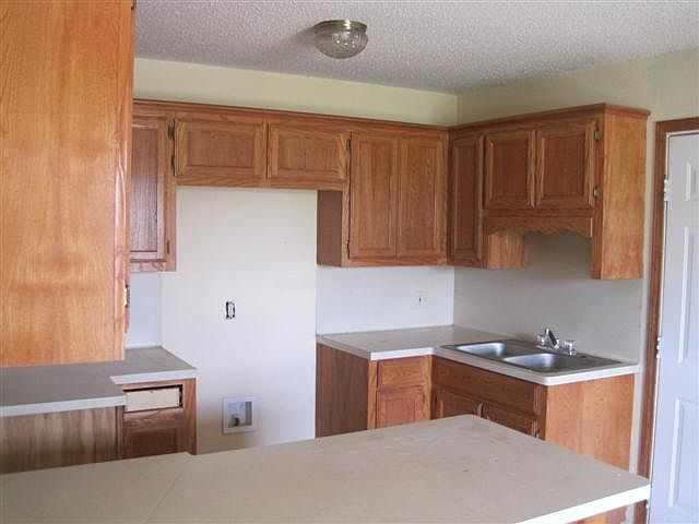 2nd image of 4613 Hernandez Dr
