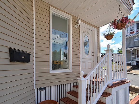 3rd image of 15 Bower St S