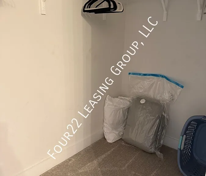 7904 Hillock Ter — Photo 10