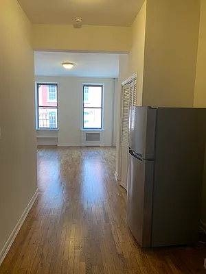 Rented by City Connections Realty | media 5