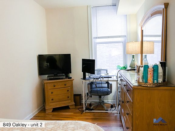 5th image of 847 N Oakley Blvd #3R