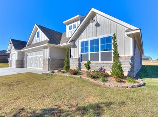 4125 Hawksbill Rd, Newcastle, OK 73065