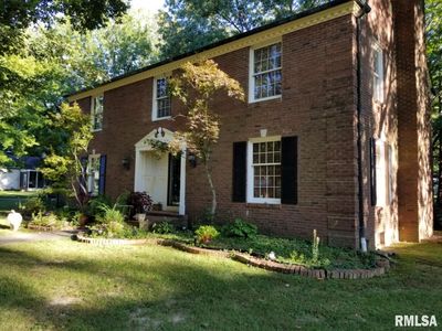 15 Orchard Dr E, Centralia, IL, 62801