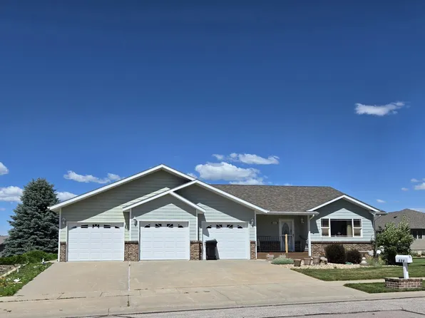 604 Silverleaf Dr, Spearfish, SD 57783